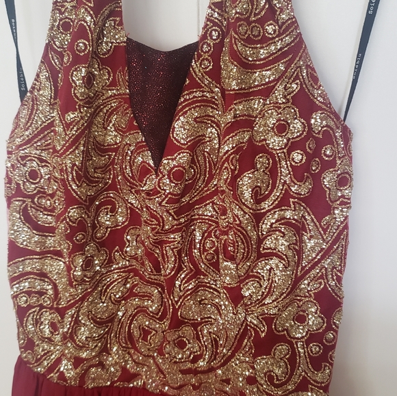 Formal dress - Picture 3 of 3